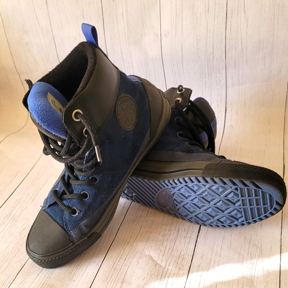 Mens  Hightop Converse Sneakers